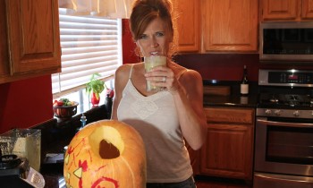 How to Make a Green Pumpkin Pie Smoothie